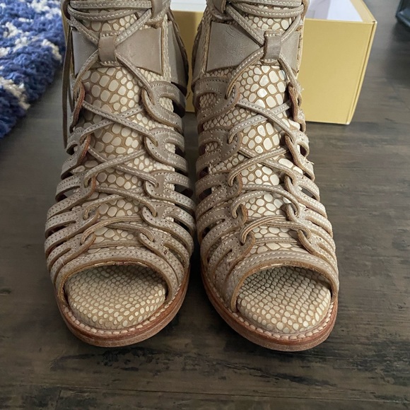 Women's Cream Strappy Heeled Sandals - Picture 4 of 8